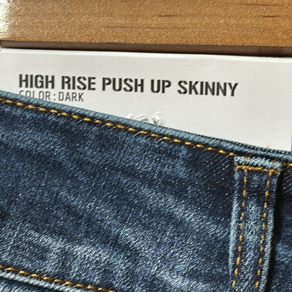 C’est T01 Push Up Jeans - Picture 2 of 7